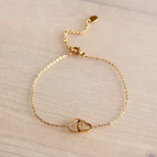 Stainless steel fine bracelet with connected heart - gold - SA806