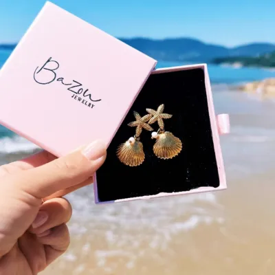 When the ocean whispers.. she brings treasures like these 🌊🏝️
#earrings #stainlesssteelearrings #waterproof #jewelry #summerjewelry #bazou