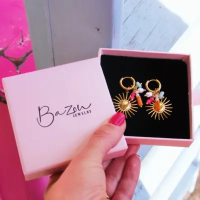 Guess who’s back?! 🔥🔥🔥 #alltimebestseller #colorfulrebel #springisonherway #earring #bazou