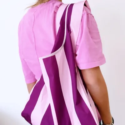 Yesss, our very first sample just arrived! ✨
Look at our designer Laura holding an actual bag — from concept to creation! 👜

So proud of this moment and sooo excited to see our other prints come to life. Can’t wait! 

#bags #printbags #dailybags #bazou