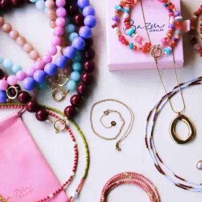 Never enough necklaces 🛍️

#necklaces #beadednecklaces #stainlesssteeljewelry #miyukinecklace #bazou