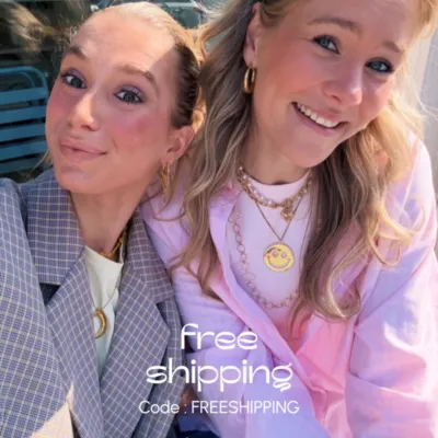 FREE SHIPPING ALERT!!! 🛍️ 

A little gift from us to you 💝 
Use code: FREESHIPPING 

#freeshipping #bazou #jewelry #alittlegift #happyshopping🛒🛍️