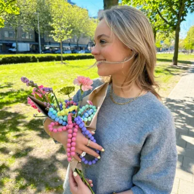 Blooming with a little extra shine ✨💐 
Bring color to your style with our signature necklaces 💕

#bazou #colorful #boldstyle #necklaces #jewelry
