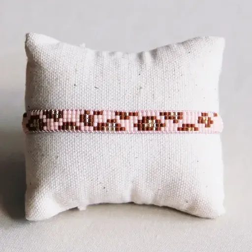 8d60349e3d9caed2fdf7c314dfe1ebc1ef69f43b7d969b5b1951c88b74ac24ef